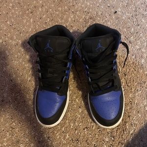 Black and Blue jordan 1